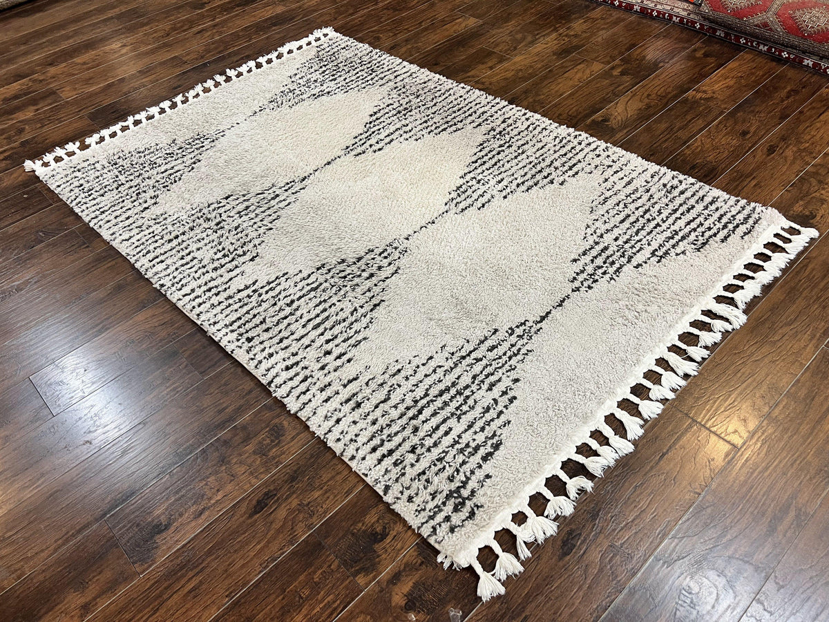 Shag Rug 5x8, Off White and Black Modern Contemporary Shag Area Rug, Moroccan Style Rug 5 x 8 ft, Medium Sized Rug, nuLoom Rug - Jewel Rugs, view 13
