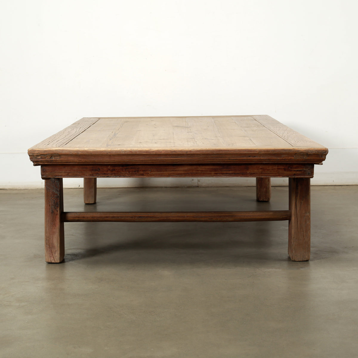 Vintage Extra Large Coffee Table with Round Legs 83.07W43.31D18.5H