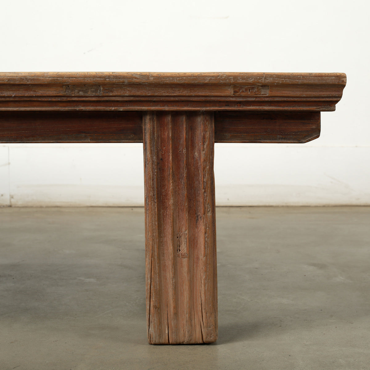 Vintage Extra Large Coffee Table with Round Legs 83.07W43.31D18.5H