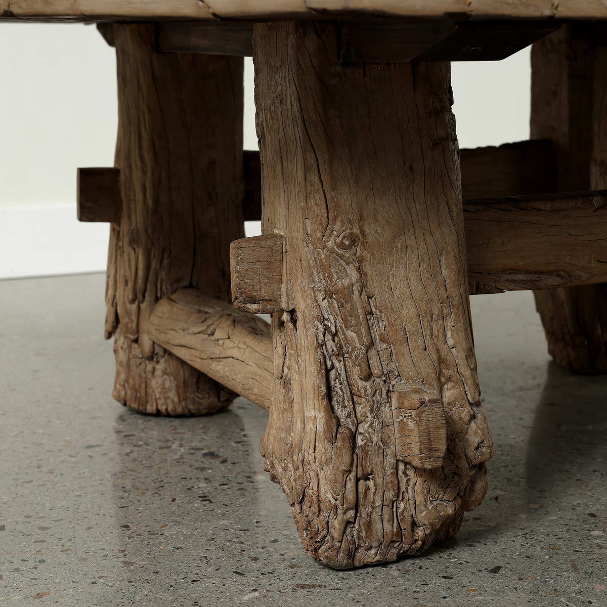 Approx 49 Inches Round Rustic Vintage Coffee Table Elmwood Weathered Natural