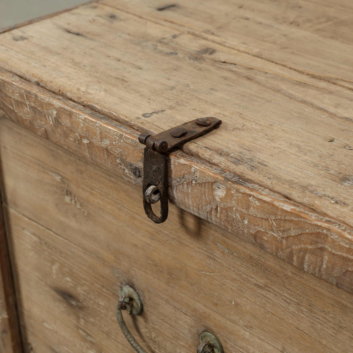 Vintage Storage Trunk Coffee Table with Iron Stapples 41.3"W 23.6"D