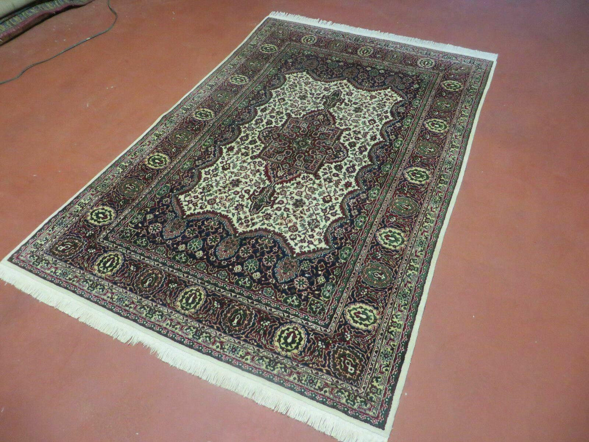 4' X 6' Vintage Fine Handmade Turkish Floral Oriental Wool Rug detailed Organic - Jewel Rugs, view 2