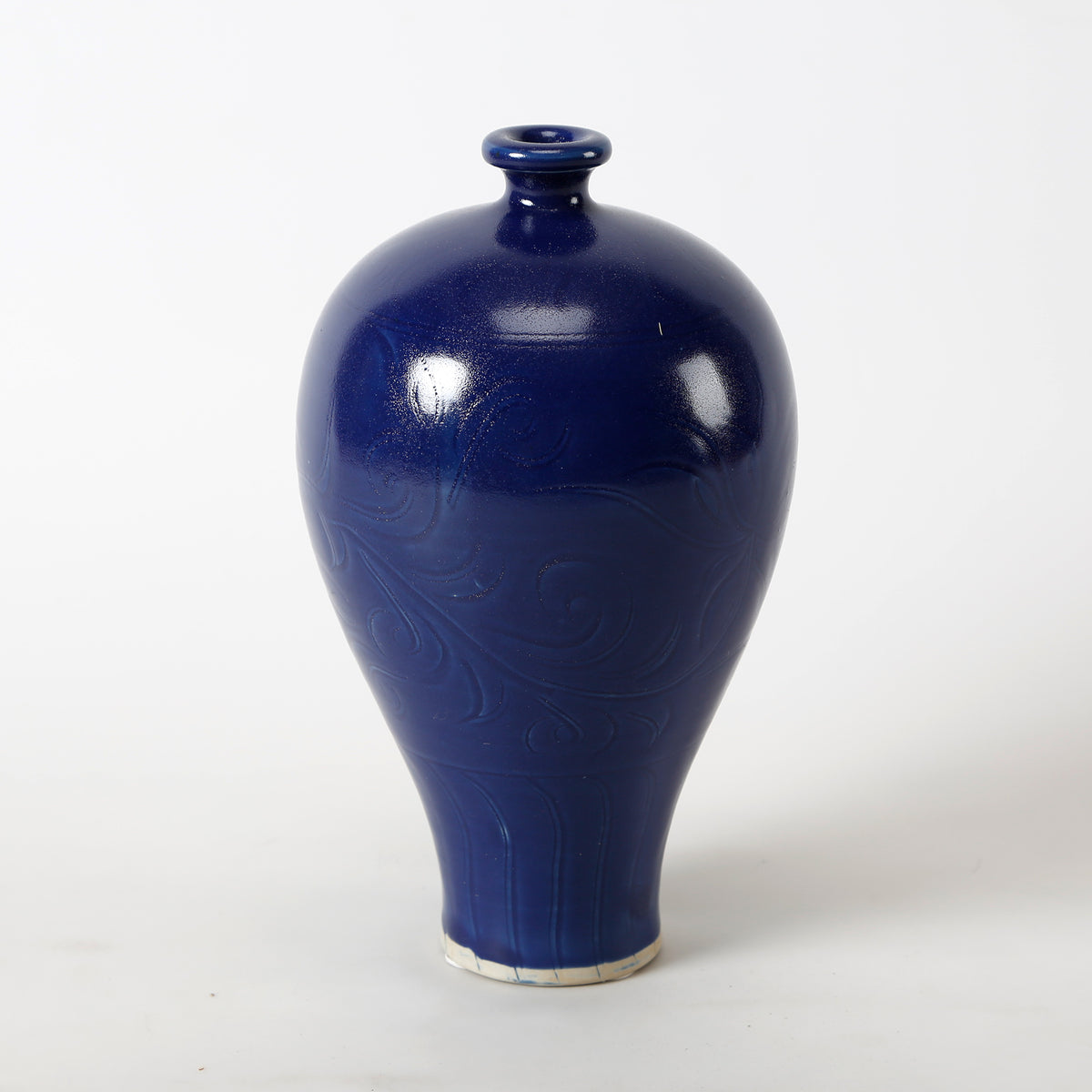 Dark blue glaze MEI vase with tick flowers