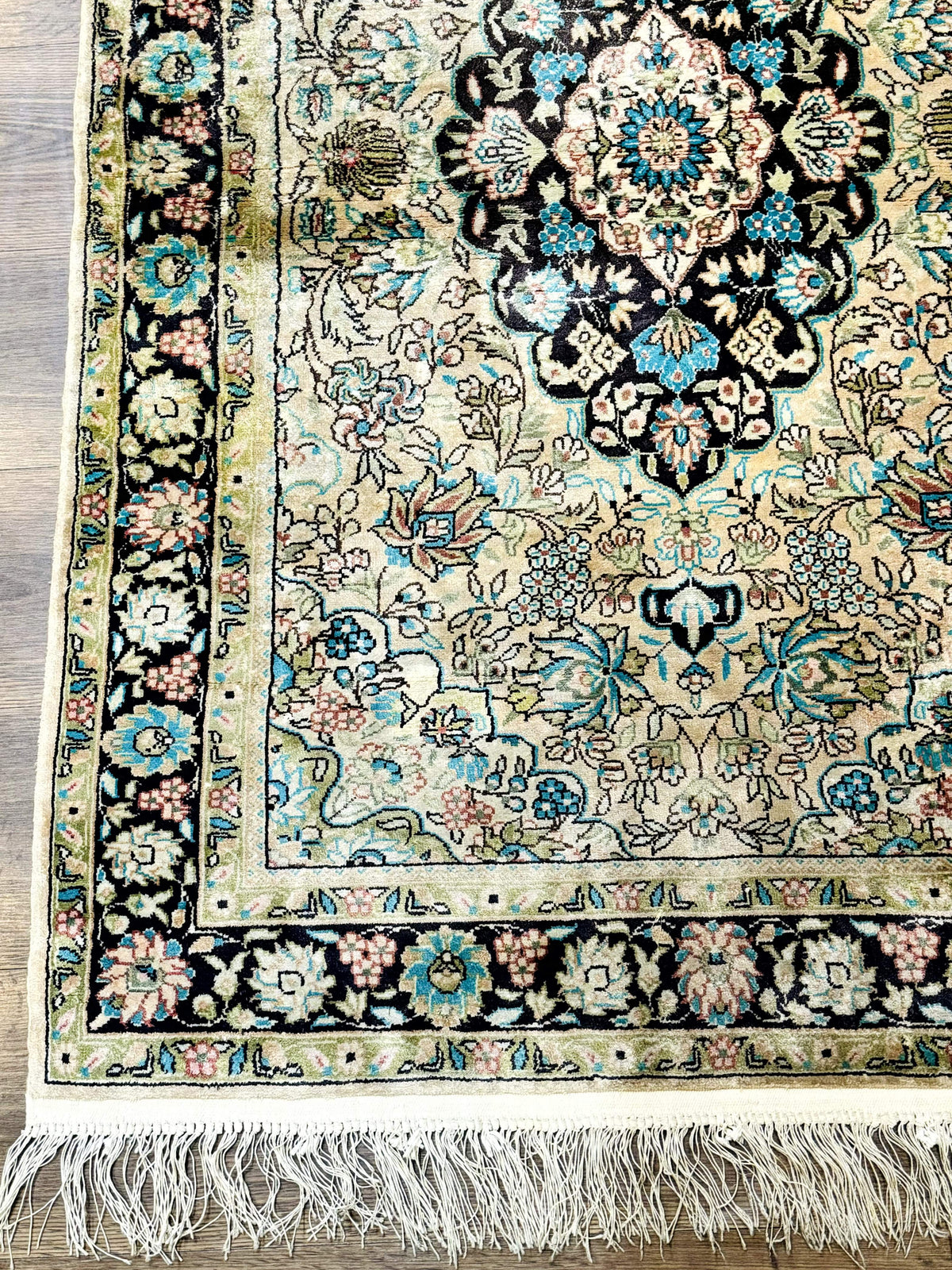 Indian Kashmiri Silk Rug 3x5, Floral Medallion, Fine 200 KPSI - Jewel Rugs, view 7