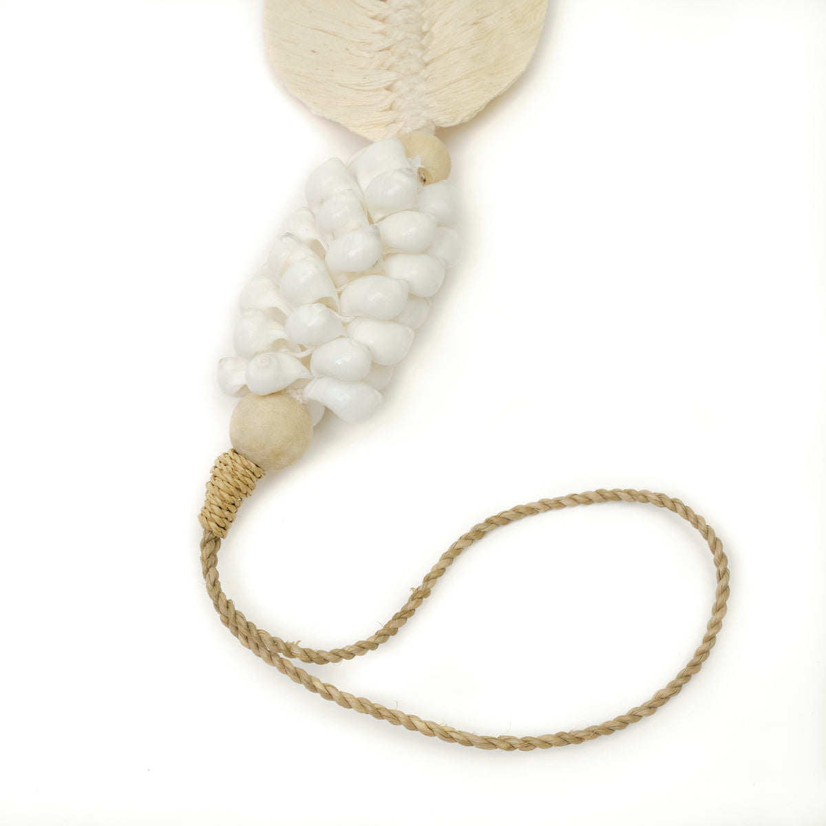 15" Shell Tassel with Thread Leaf