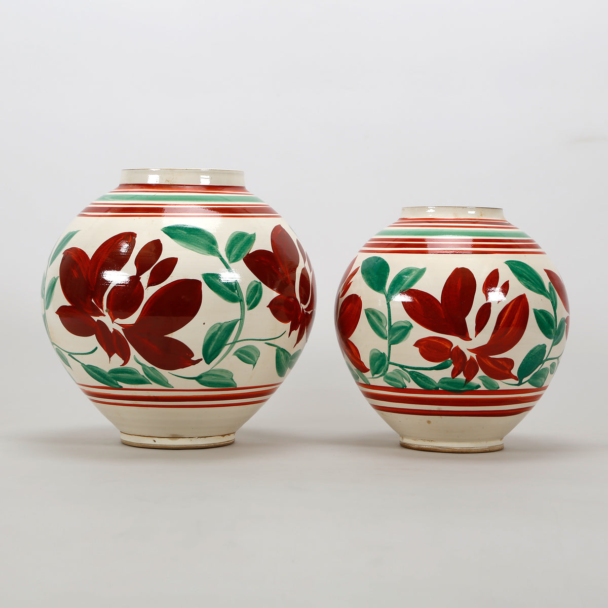 Hand painted Colorful Leaf Motif Round Pot Small