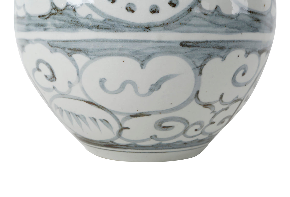 Ming Ming Vase with Lucky Cloud Motif 10x10