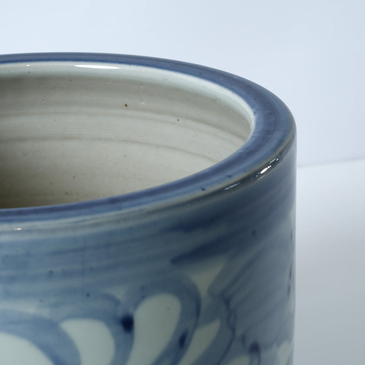 Approx.8.7 Inches Tall Blue and White Pot with Flower Motif