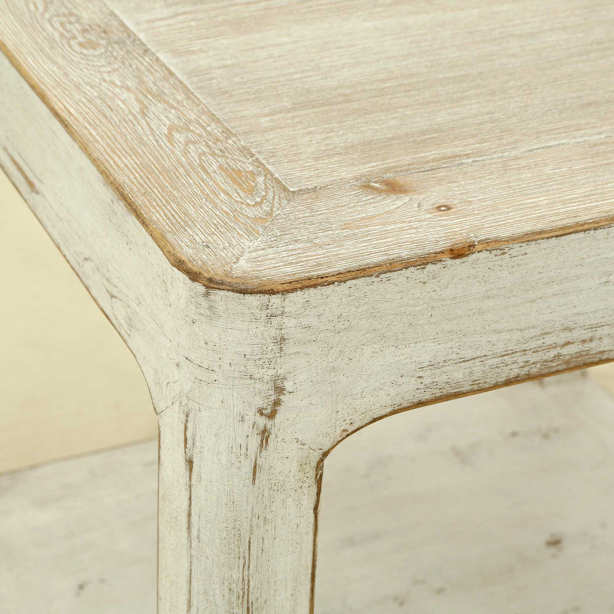 22x22 Peking Ming side table with round leg Antique off white large