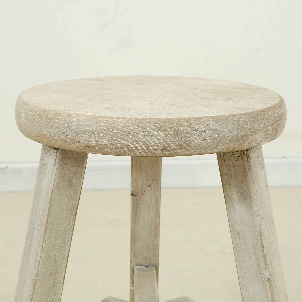 Elm Round Stool | Weathered Wash