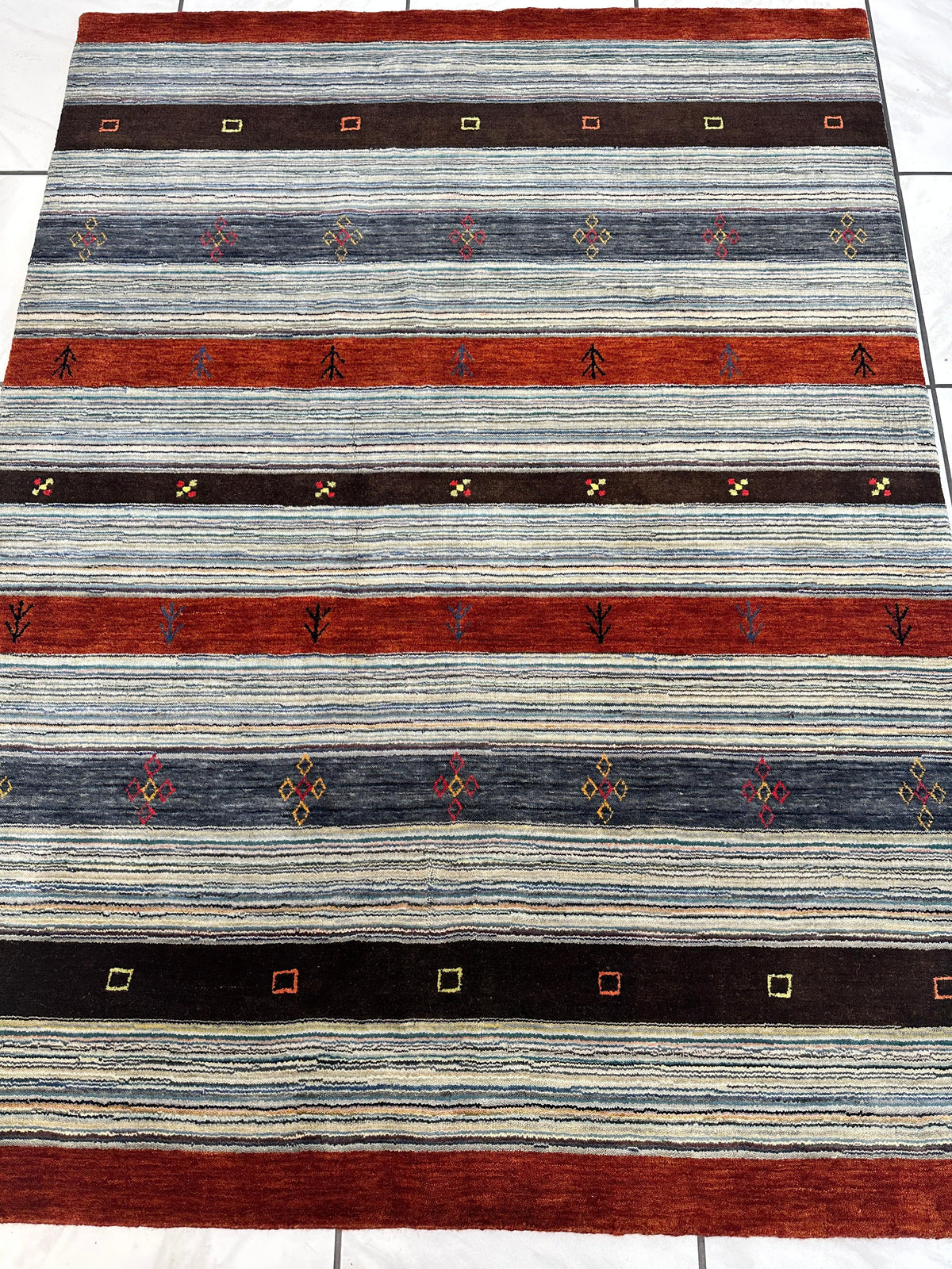 Indian Gabbeh Rug 5x7 | Ivory, Gray & Rust | Hand-Knotted Wool & Bamboo Silk - Rugistan, view 2