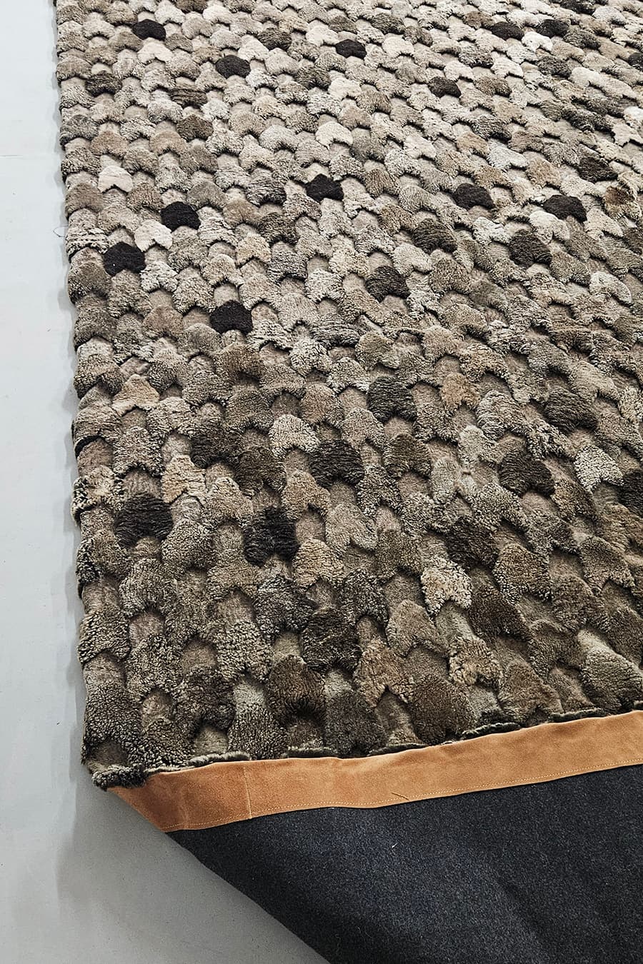ARROWS – Hi-Low Sculpted Shearling Rug - Homelosophy, view 9