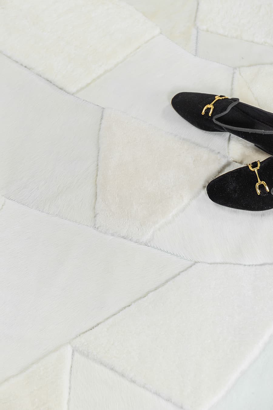 ARTIC - Real Cowhide Rug - Homelosophy