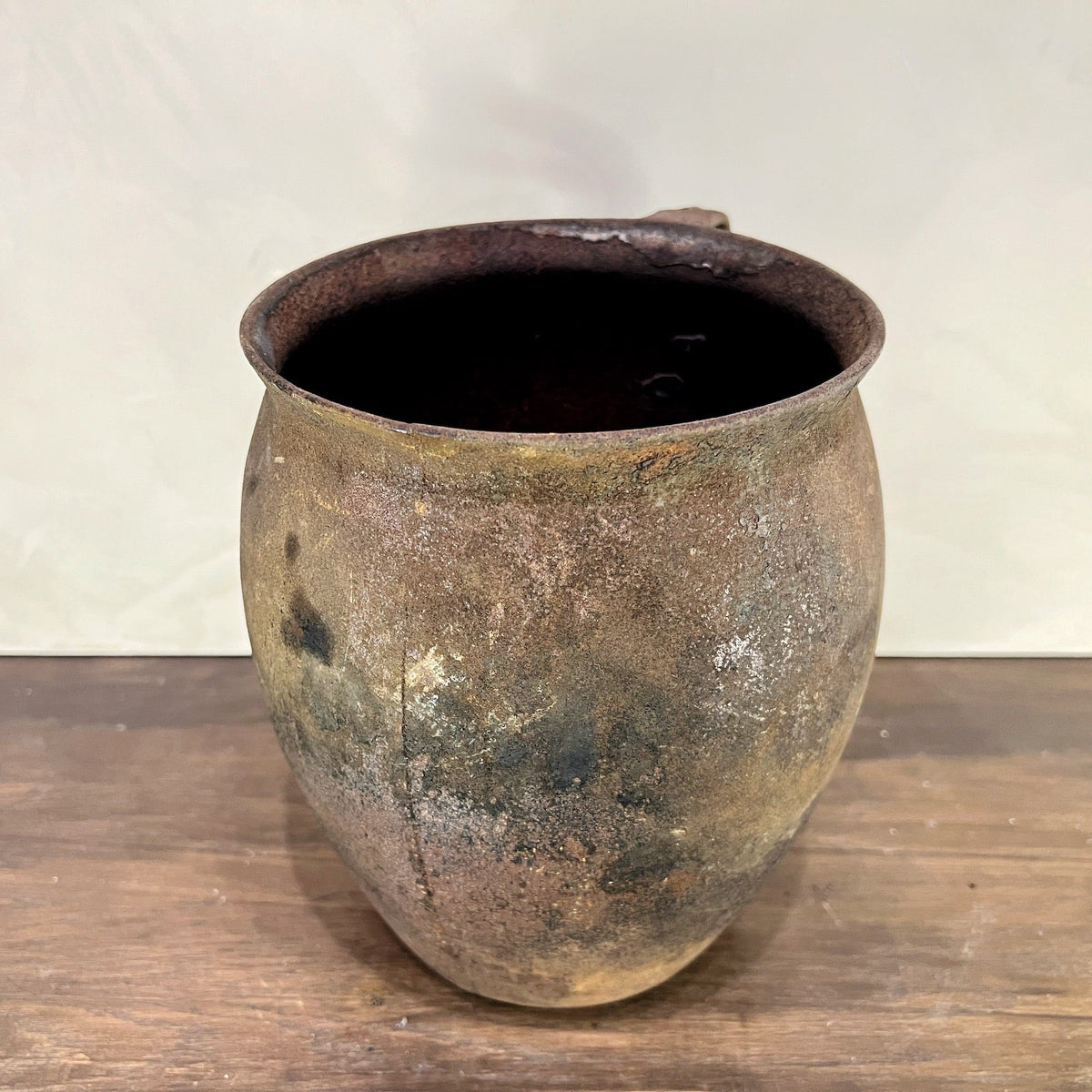 Artem Iron Pot - Source by Studio Skara, view 4