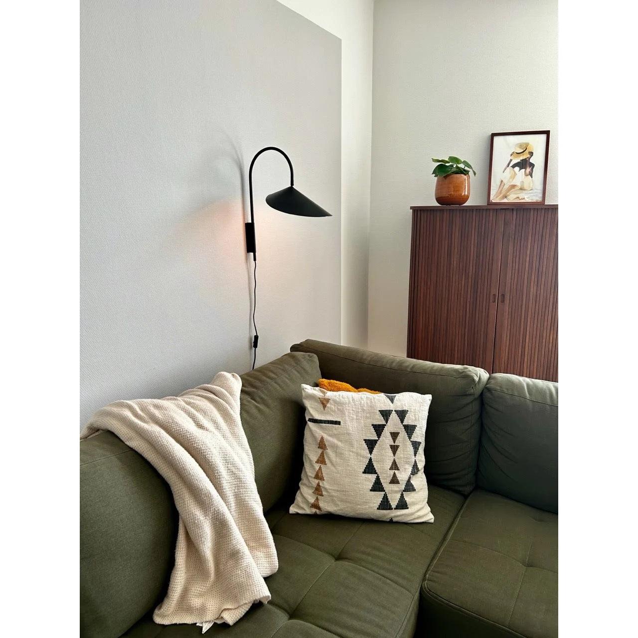 Sway Wall Lamp