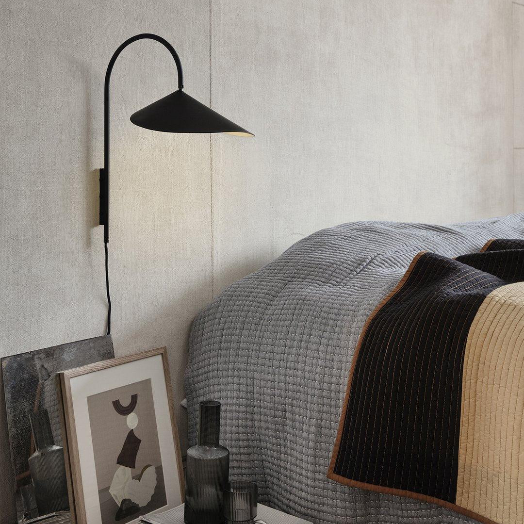 Sway Wall Lamp