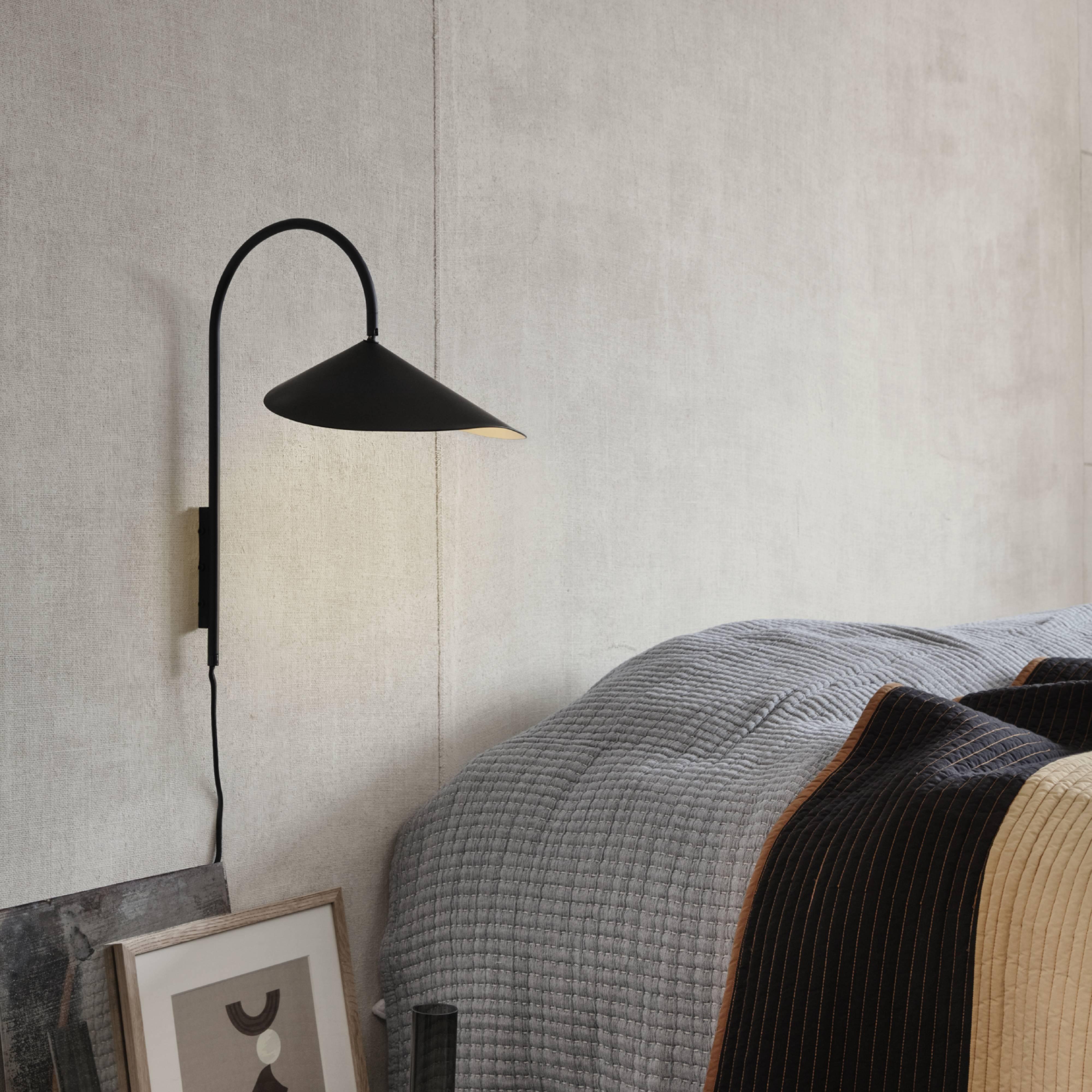 Sway Wall Lamp