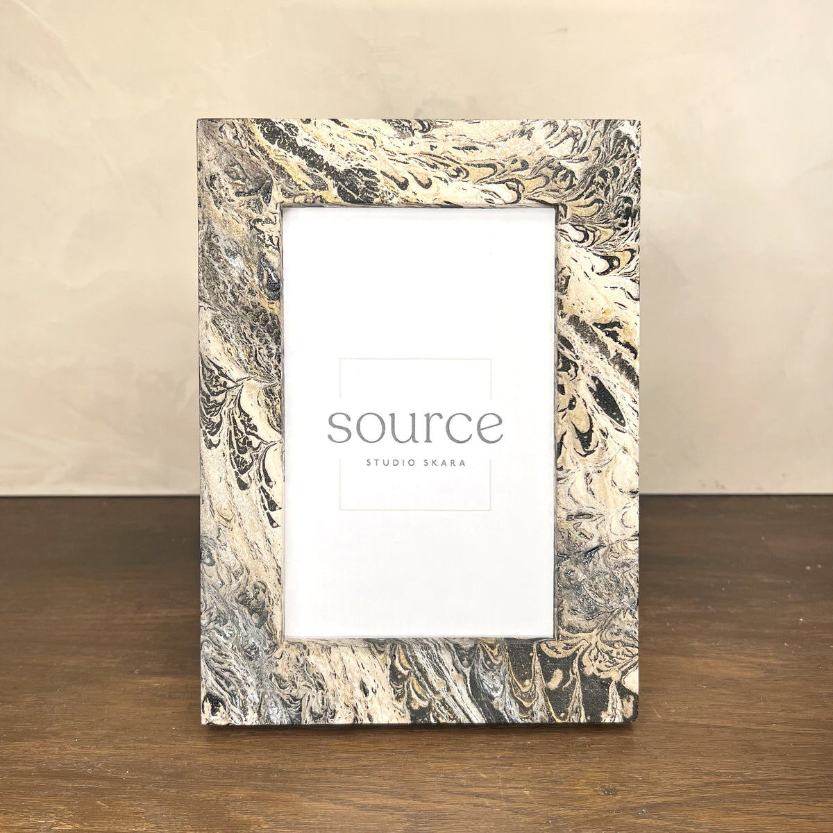 Neue Hand Marbled Wood Picture Frame (4x6) - Source by Studio Skara, view 3