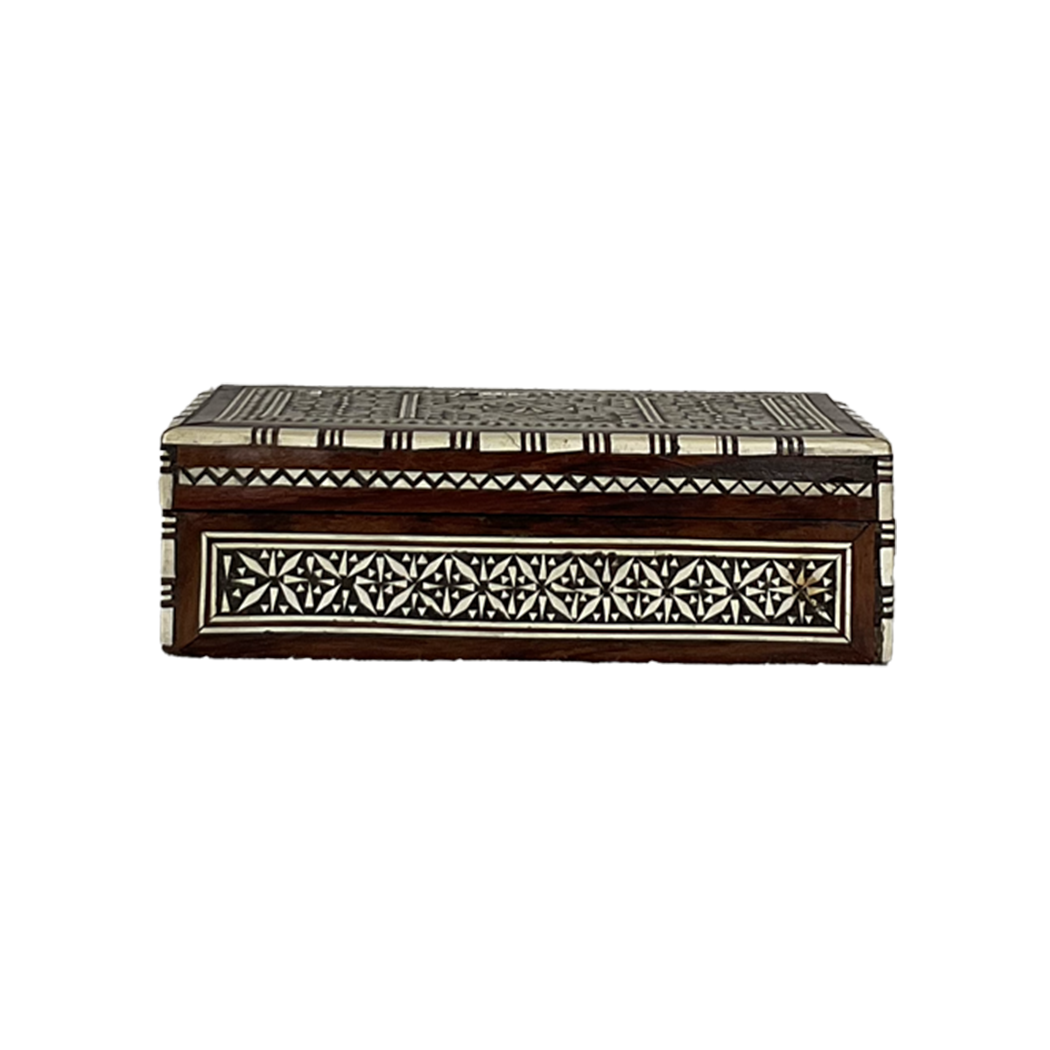 Vintage Box with Inlay - Source by Studio Skara