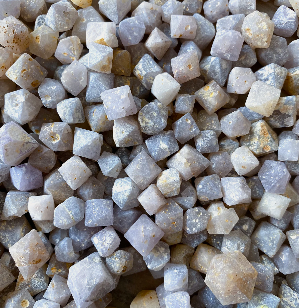 Beta Quartz Crystals - Source by Studio Skara, view 4
