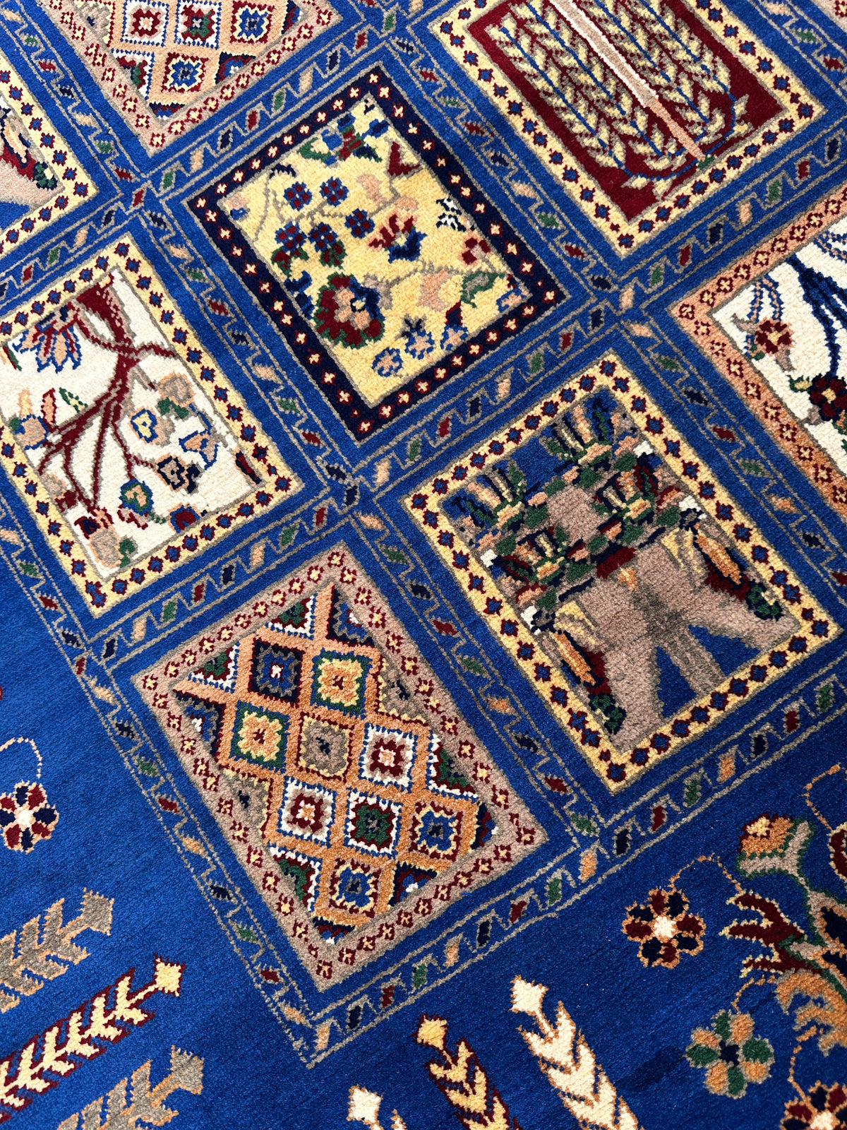 Afghan Bakhtiari Rug 7x10 | Blue, Beige & Ivory | Hand-Knotted Wool - Rugistan, view 5