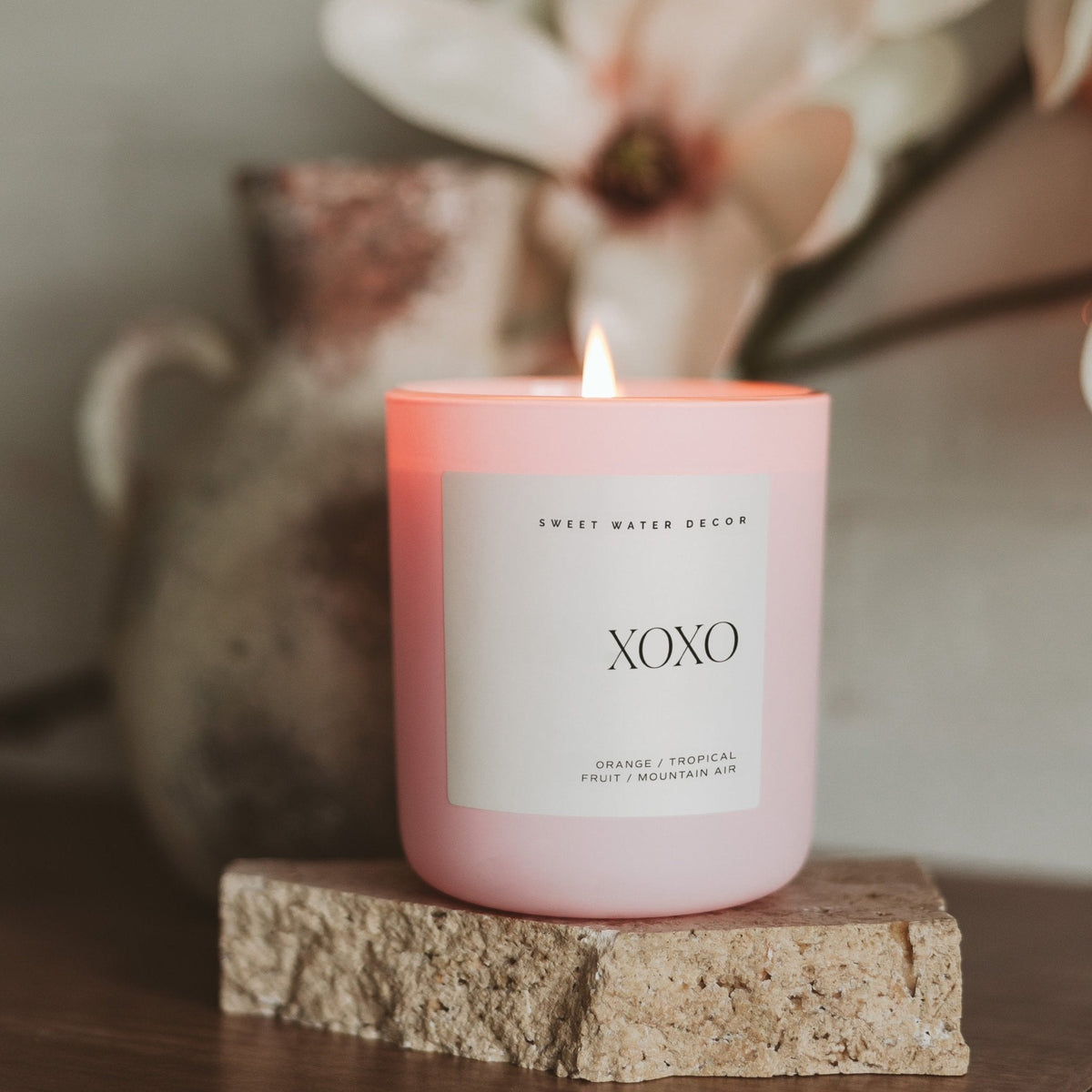 XOXO Soy Candle - Pink Matte Jar - 15 oz (Island Air) - Sweet Water Decor, view 2