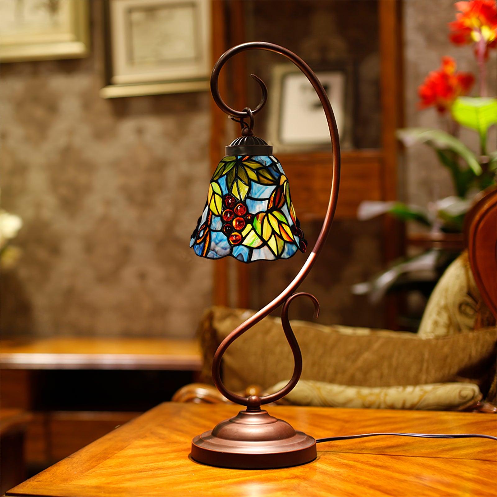 Cal Lighting Cotulla Tiffany Table Lamp 9.8"