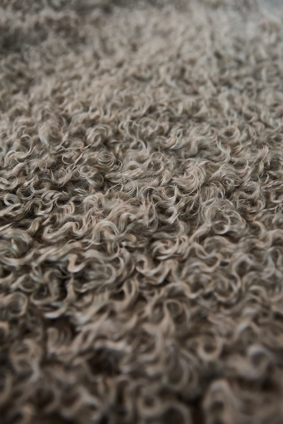 CURLY GOATSKIN RUG – Silver Grey - Homelosophy, view 6