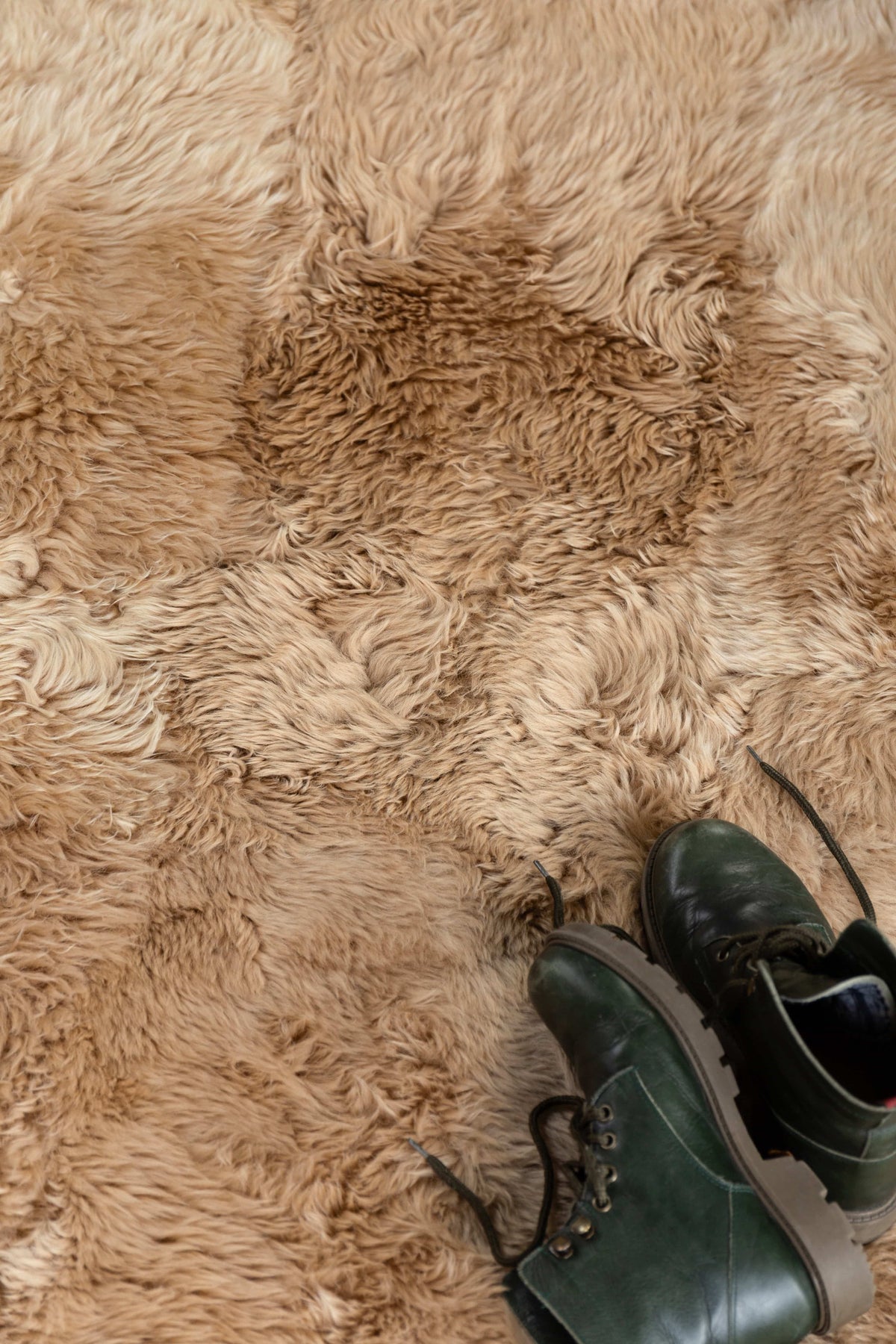LONG HAIR - Beige Camel Sheepskin Rug - Homelosophy