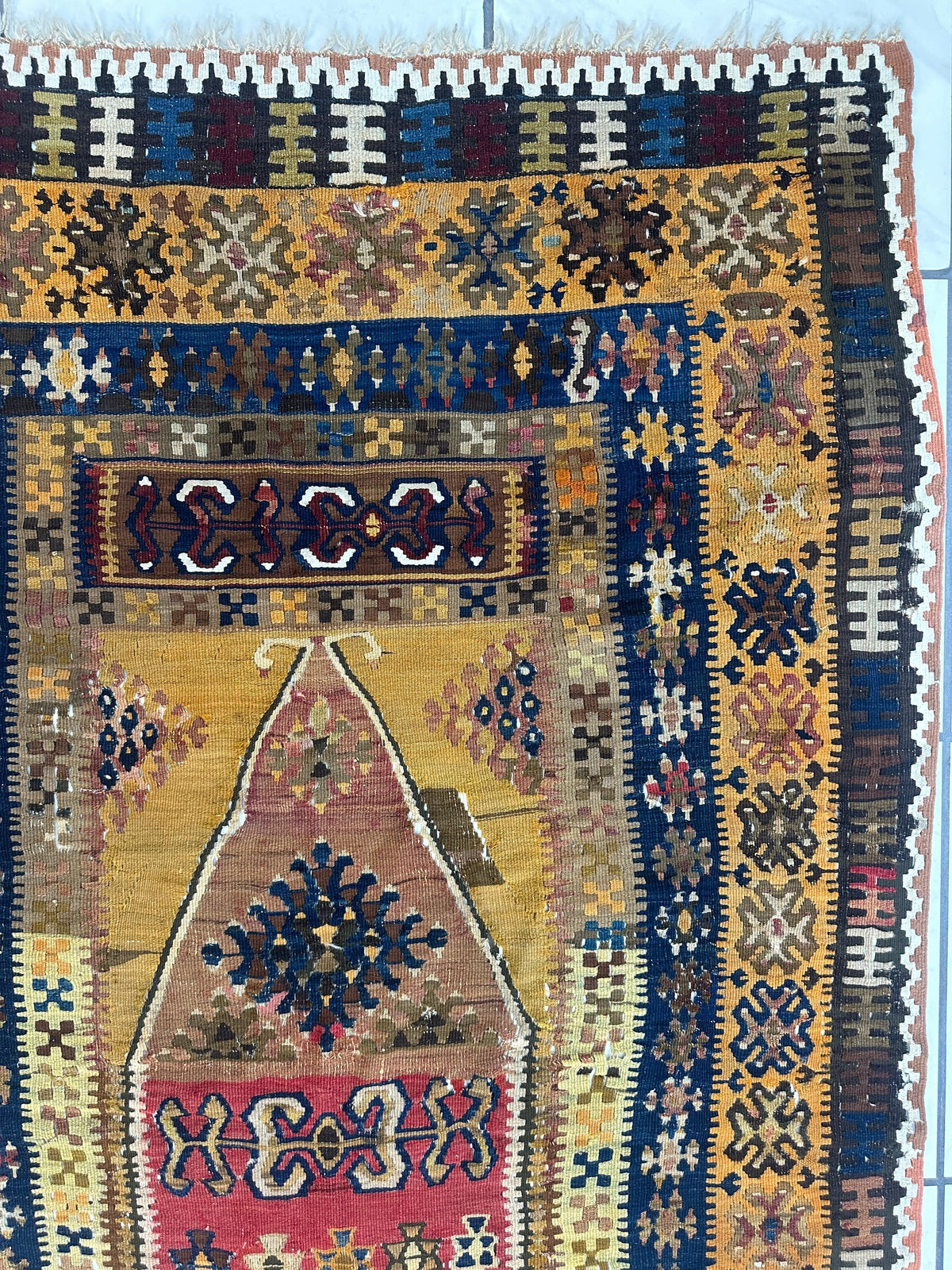 Antique Turkish Prayer Rug 4x7 | Gold, Navy & Red | Hand-Woven Wool Flatweave - Rugistan, view 8