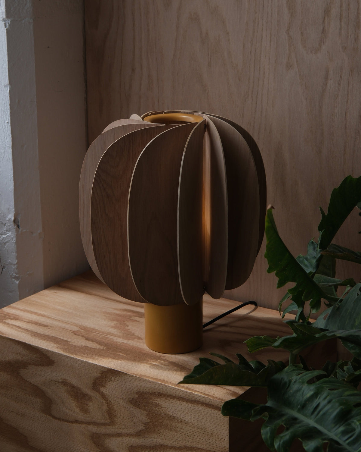 Fin Table Lamp - Misewell, view 7
