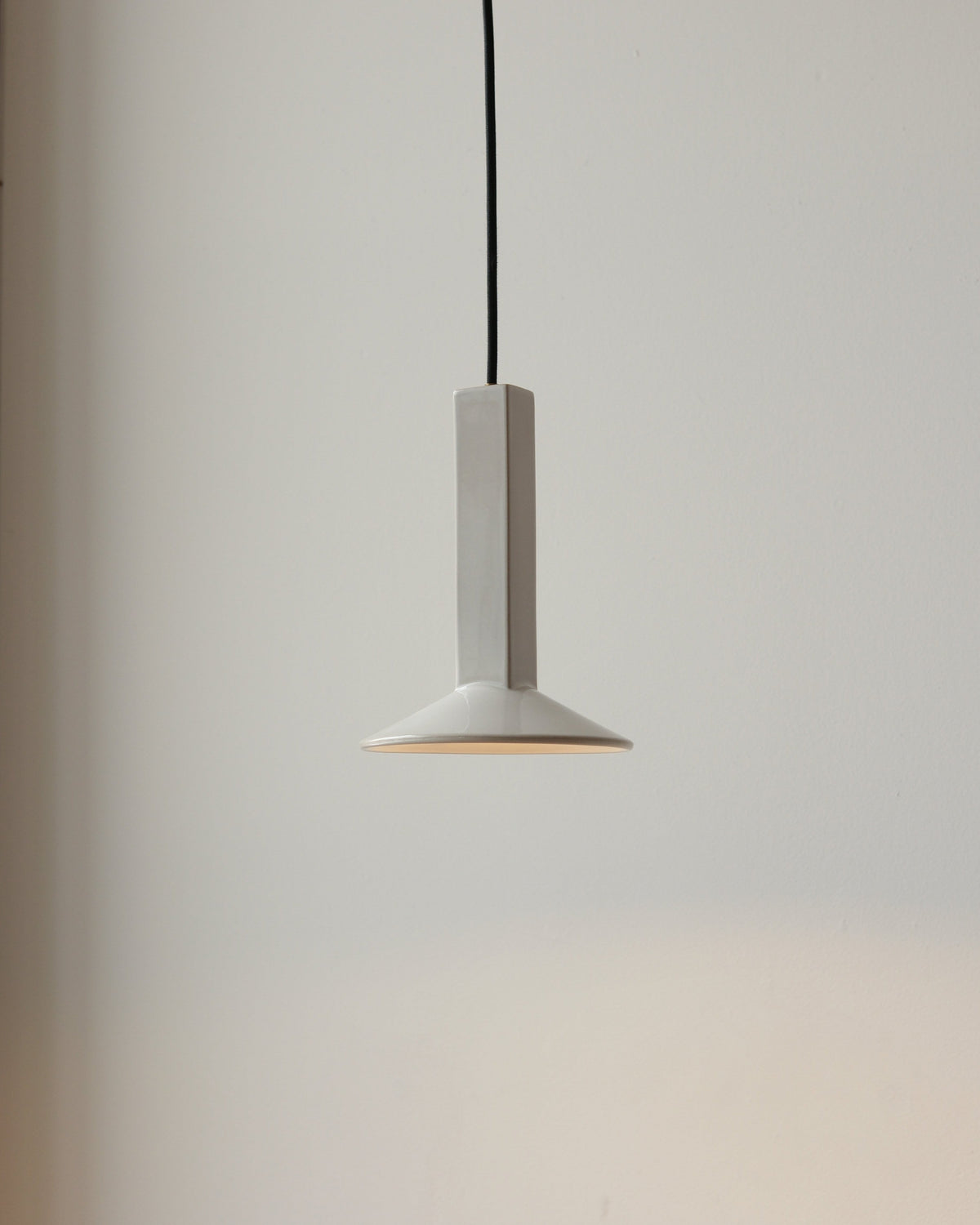 Arthur Pendant - Misewell, view 5