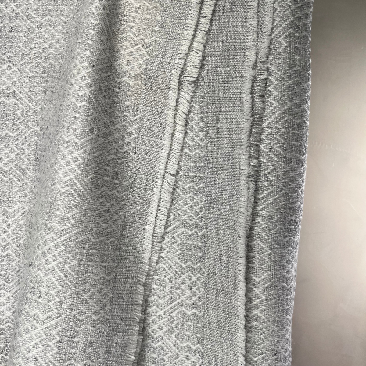 Dhanvi Patterned Cashmere Blanket - Light Grey - Source by Studio Skara, view 3