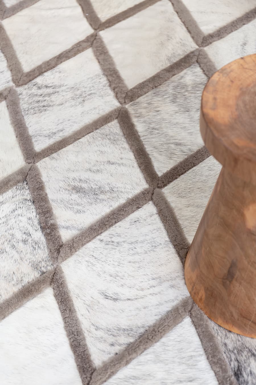 DIAMONDS - Rug in Hide and Shearling - Homelosophy