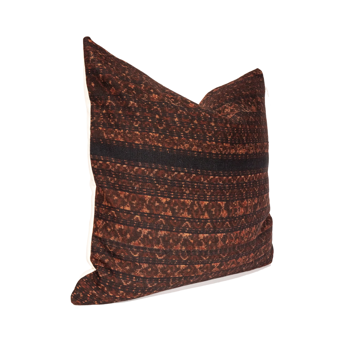 Elok Pillow - Source by Studio Skara, view 2