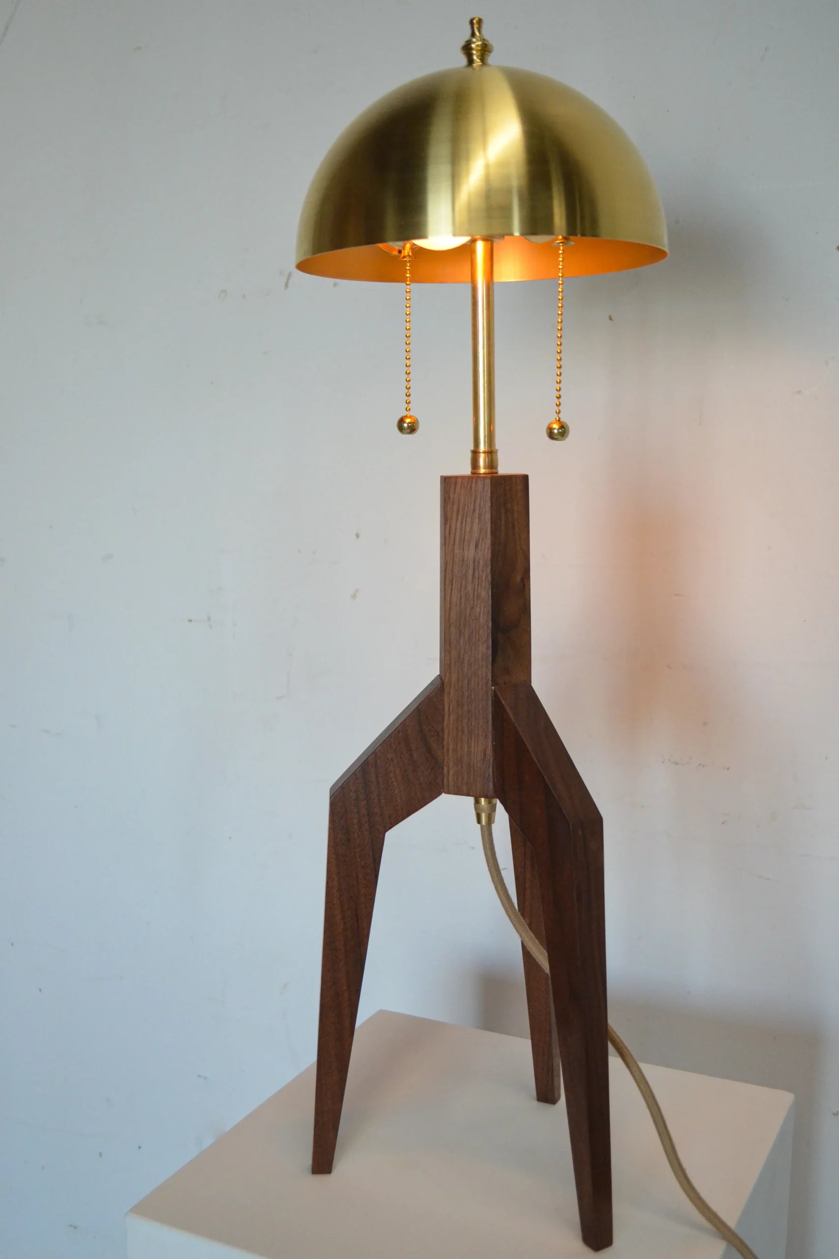 Falcon Table Lamp image 3