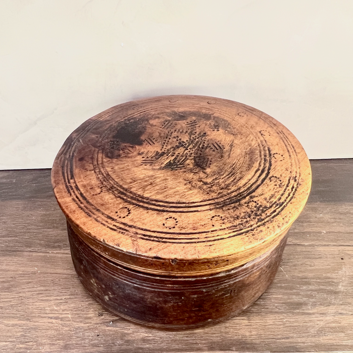 Fedir Vintage Box - Source by Studio Skara, view 7