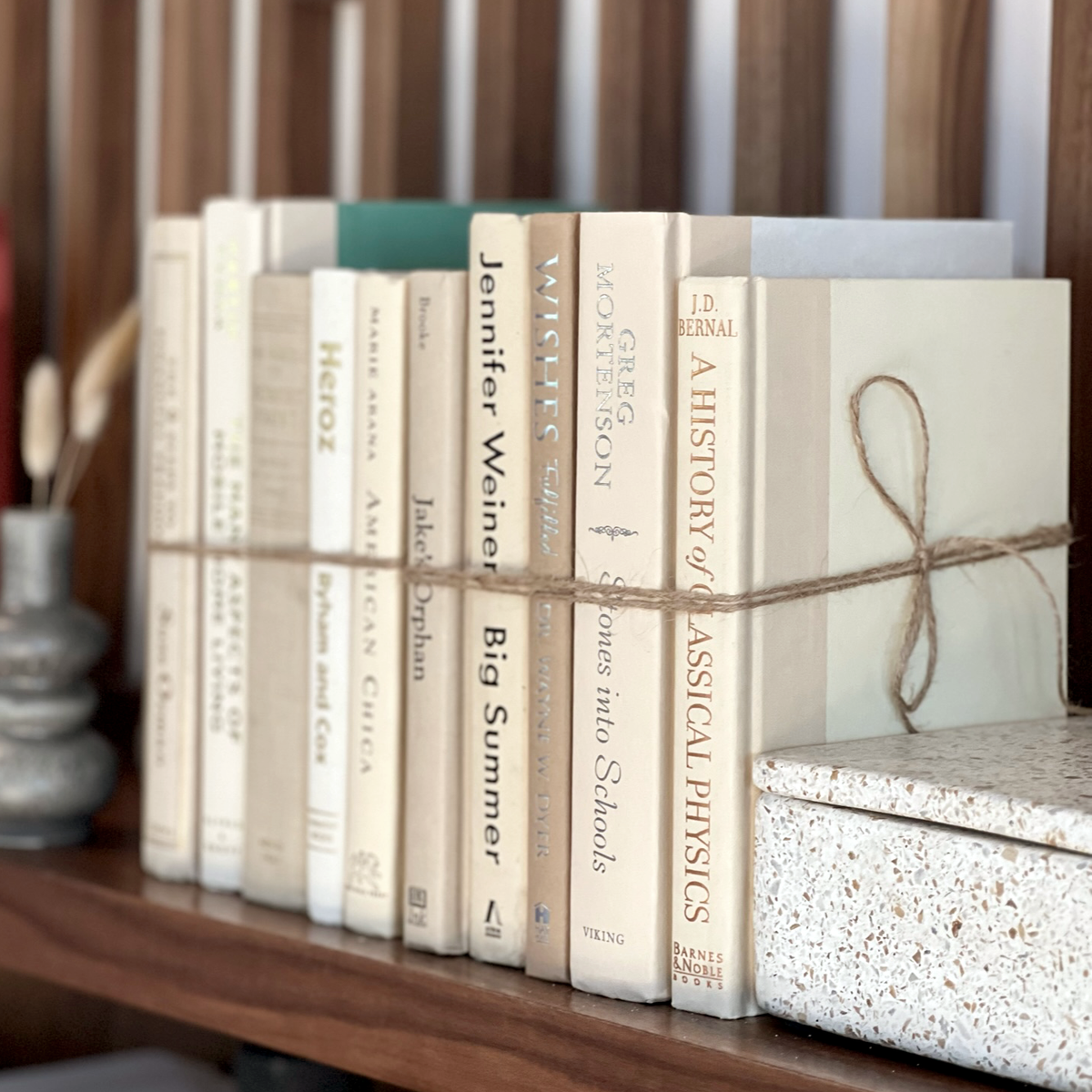 Modern Book Bundle by Color - Source by Studio Skara, view 2