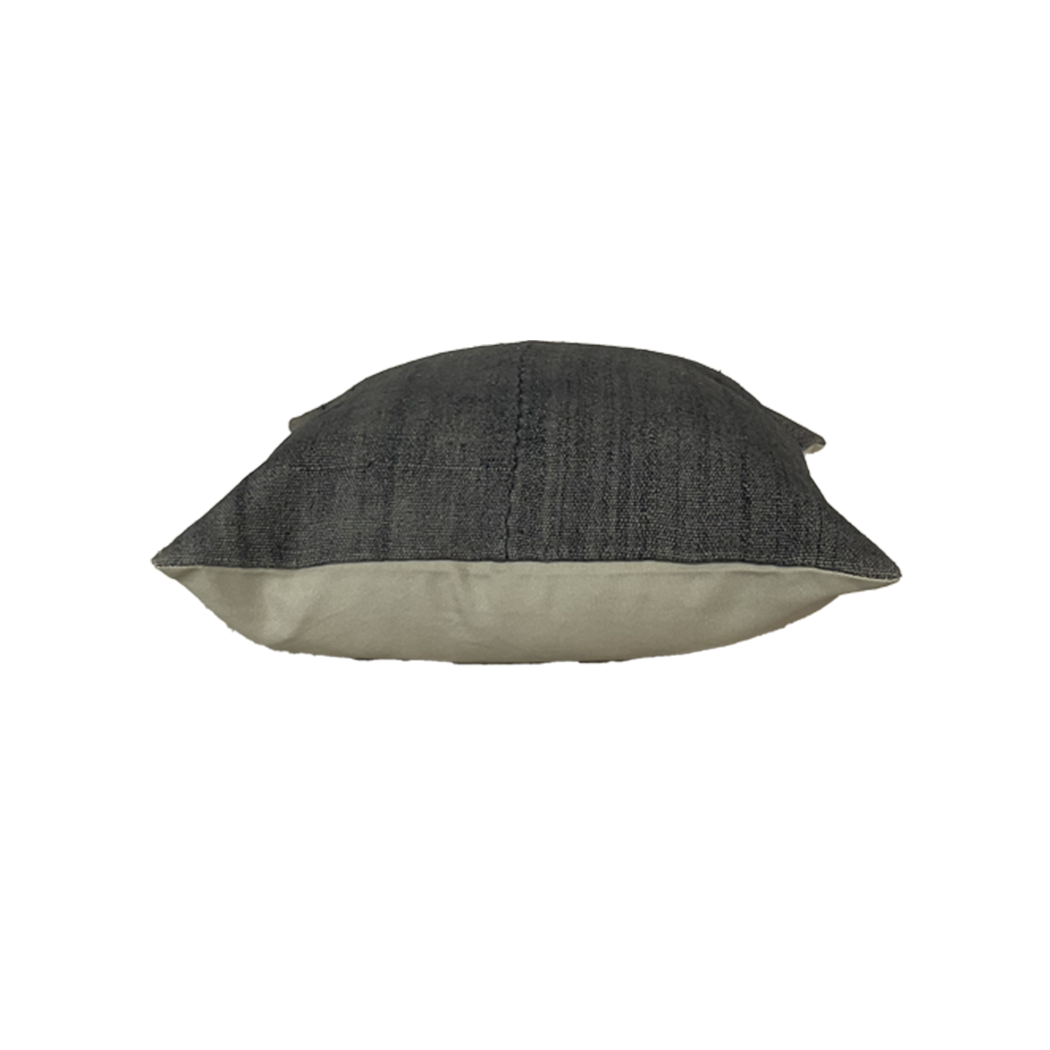 Vintage Woven Pillow #LO.1011 - Source by Studio Skara, view 3
