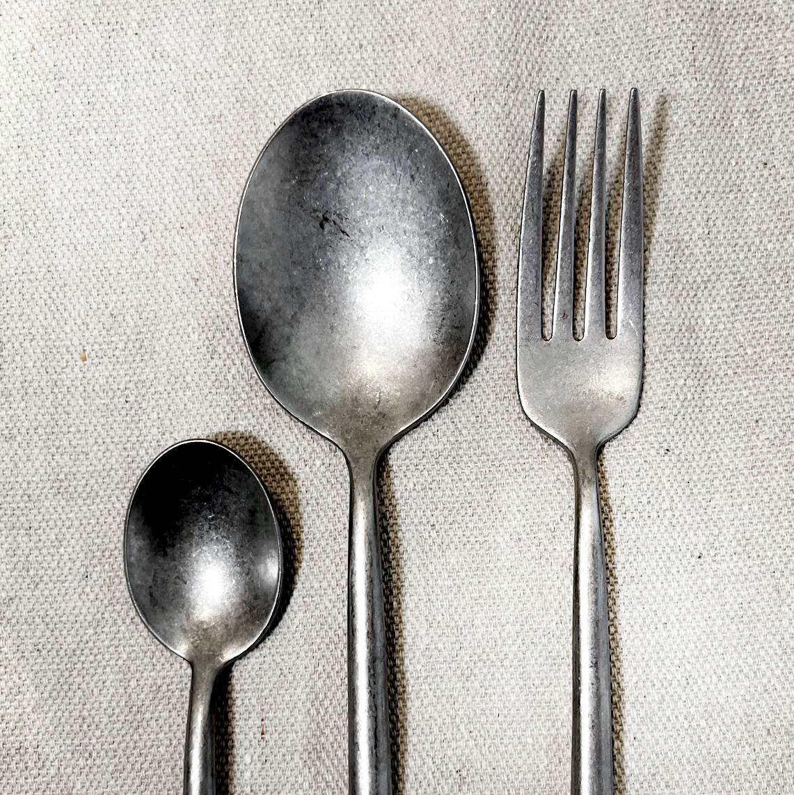 Vintage Flatware Set - Source by Studio Skara, view 2