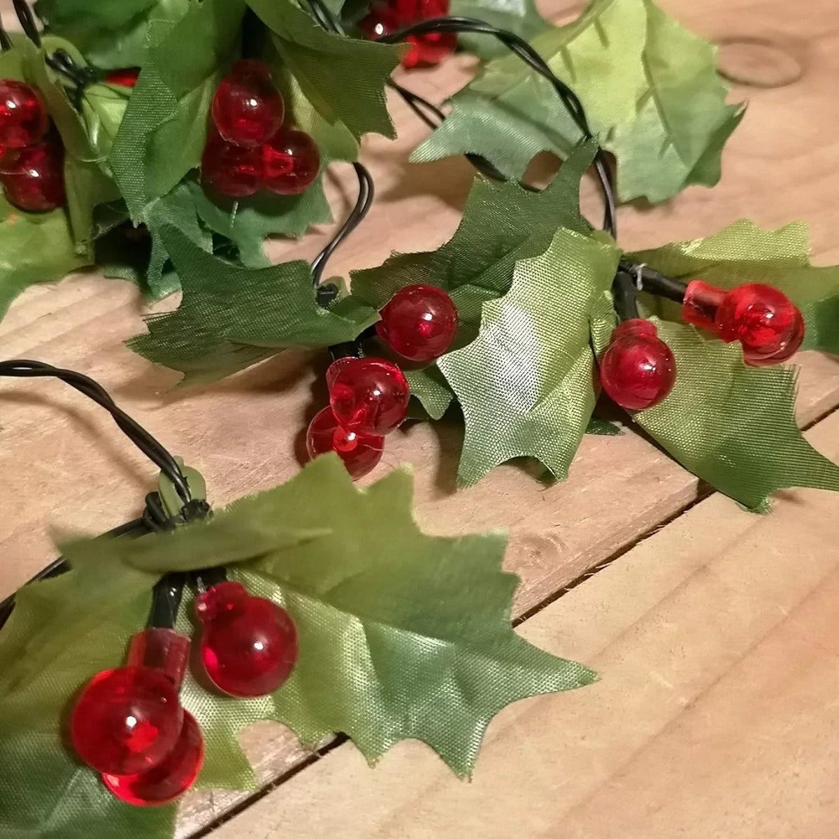 LED Holly Garland 2.8m Mains Powered Xmas Decoration Red Berries