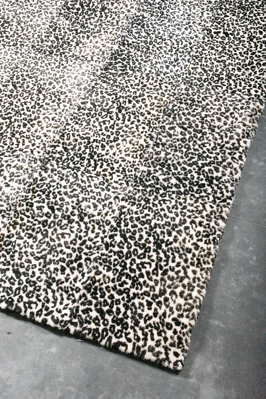 LEOPARD PRINTED – Designer Wool Rug for Modern Interiors - Homelosophy, view 3