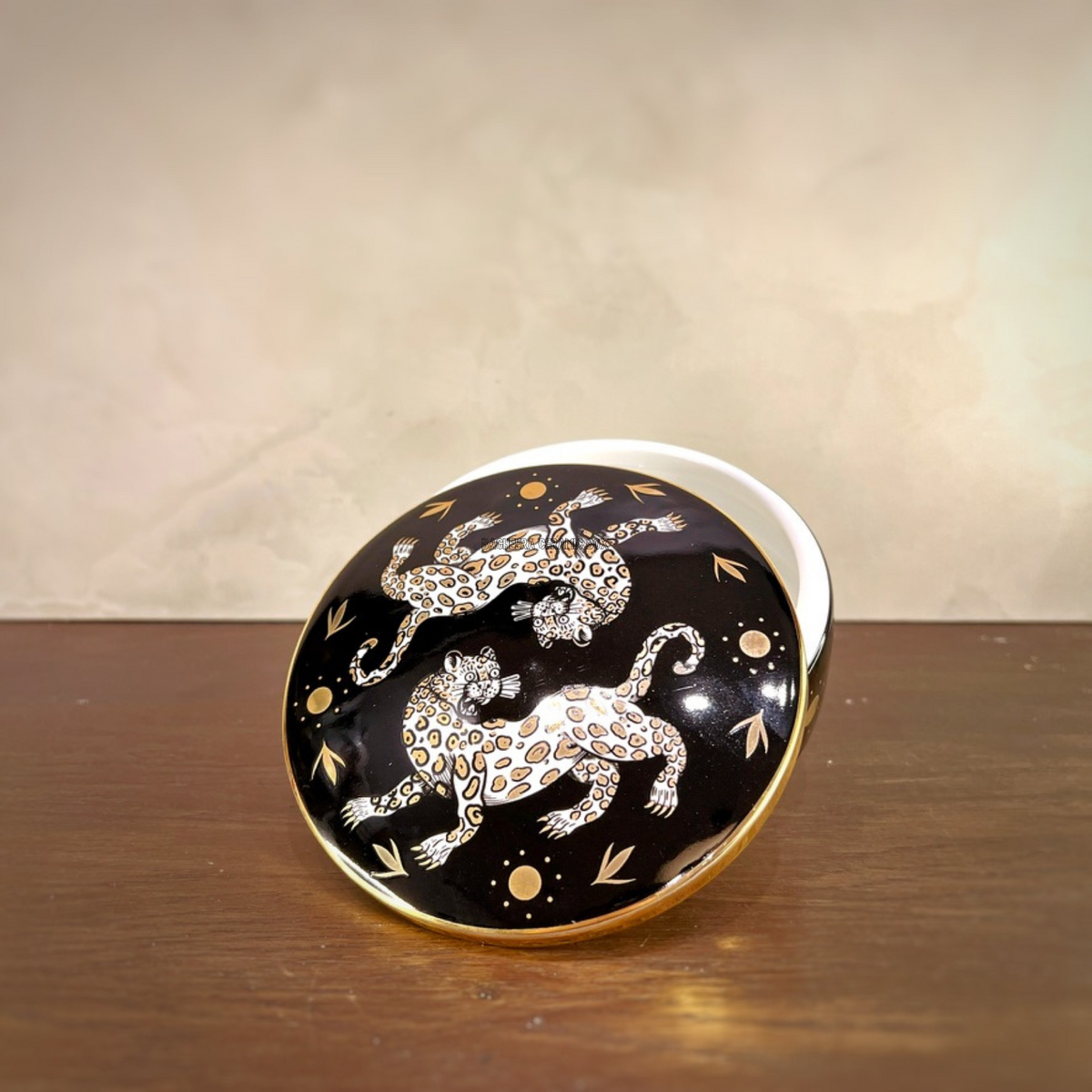 Maenad Glazed Porcelain Round Box - Source by Studio Skara, view 3