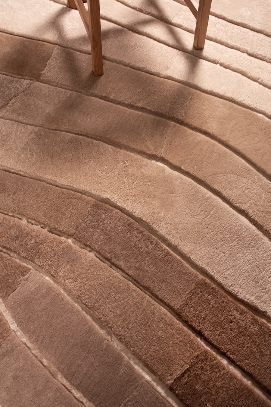 OMBRÉ – Custom Made Shearling and Cowhide Rug - Homelosophy, view 6