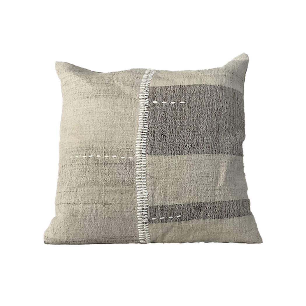 Vintage Fabric Pillow #T.1020 - Source by Studio Skara