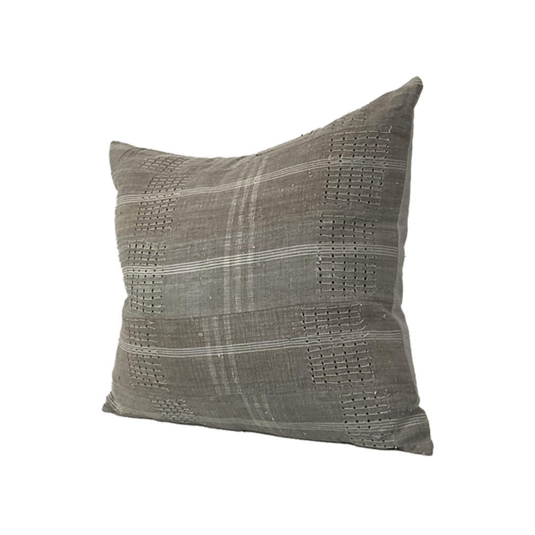 Vintage Fabric Pillow #T.1021 - Source by Studio Skara, view 2
