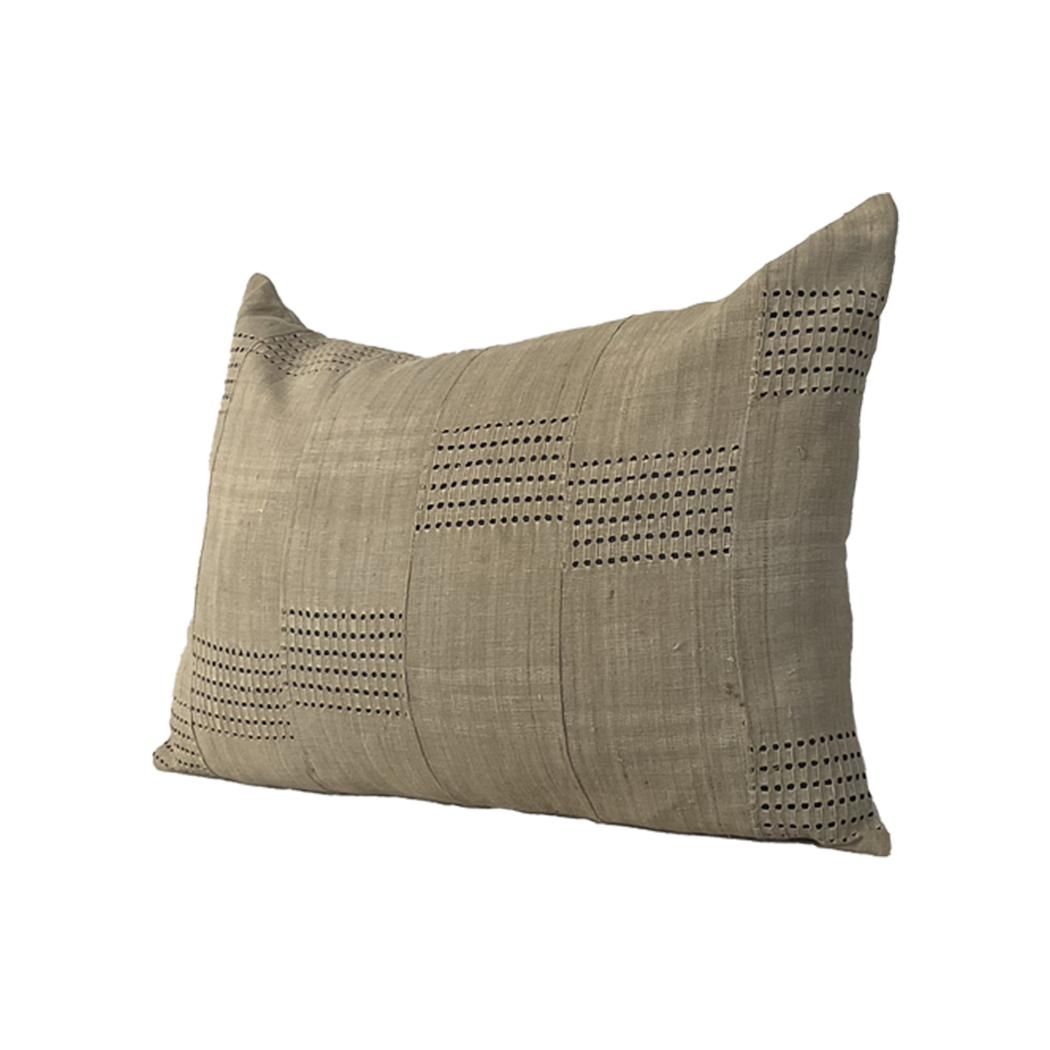 Vintage Fabric Pillow #T.1024 - Source by Studio Skara, view 2