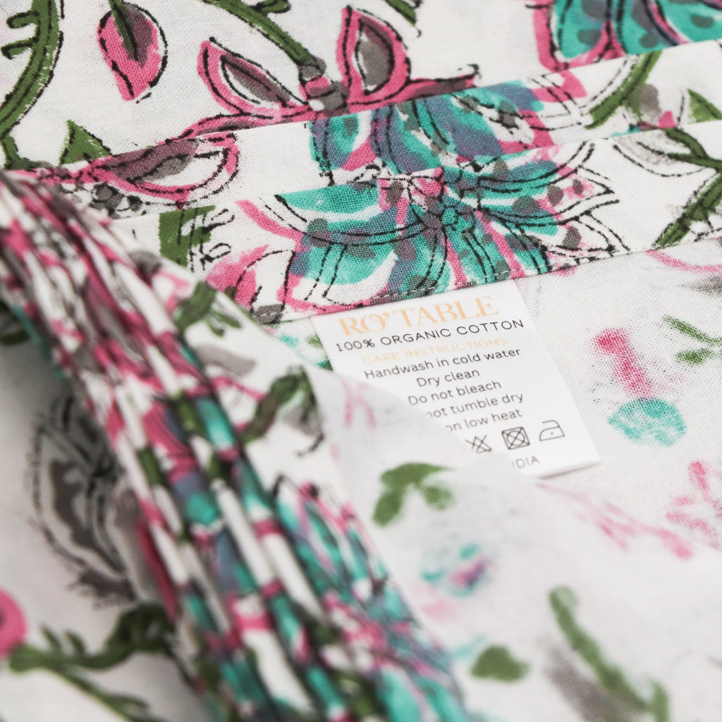 100% Organic Cotton - Pendula Petunia Tablecloth