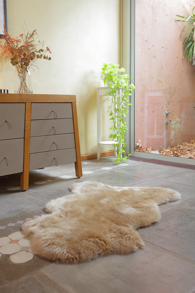 Single Fur Rug - Homelosophy, view 2