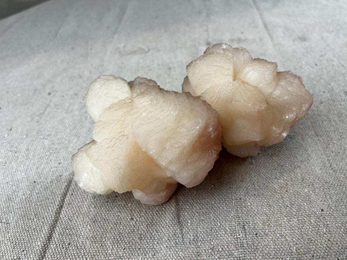 Large Stilbite Cluster - Source by Studio Skara, view 6
